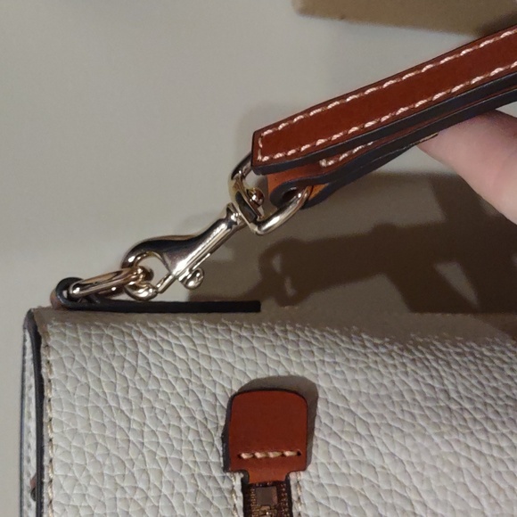 Dooney & Bourke Leather Crossbody Bag Purse - Picture 4 of 8